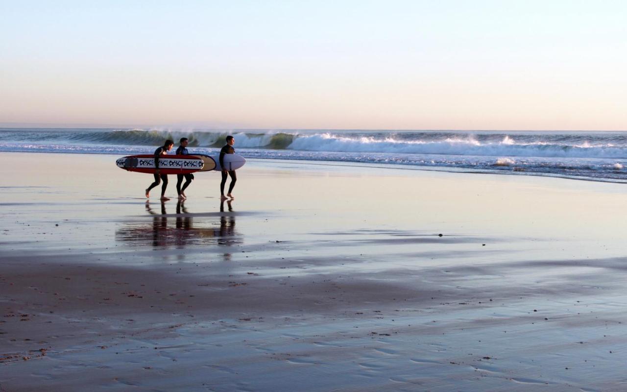 Mahara Caparica Surf Camp كاباريكا المظهر الخارجي الصورة